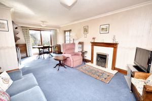 Lounge- click for photo gallery